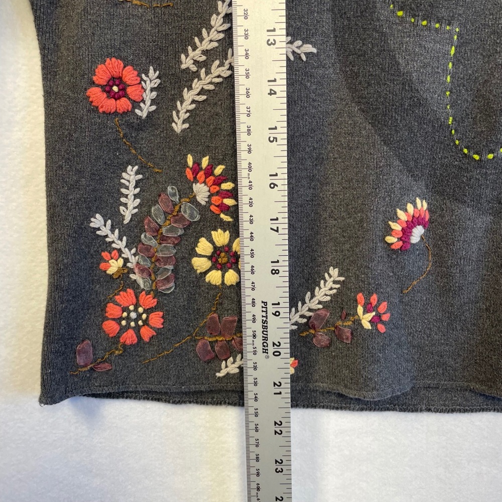 Stubborn Twig Design Whidbey‎ Island Embroidered Floral Knit Sweater Gray Womens - Picture 7 of 7